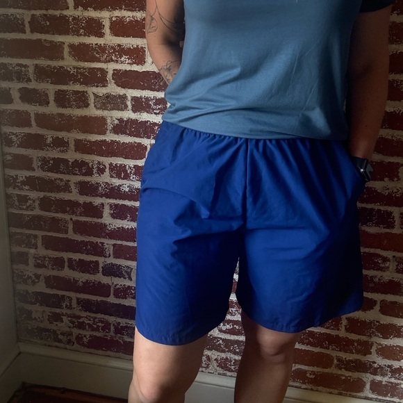 Nike Dri-Fit blue athletic shorts, with drawstring waist and pockets - Picture 2 of 8
